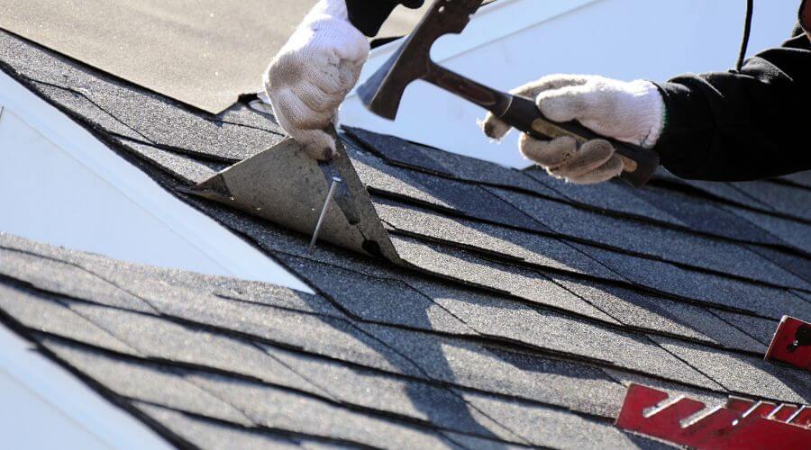 Professional gutter cleaning in Enfield, CT